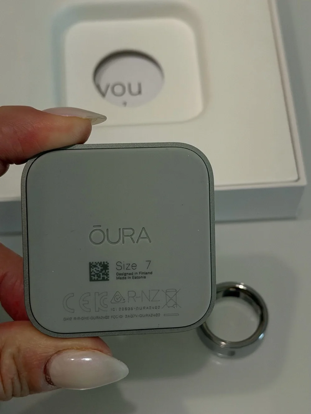 Oura Ring 4. Size 7. Silver.